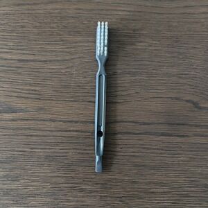 Omega Juicer 8003 8004‎ 8005 8006 Cleaning Brush (missing 1 bristle)